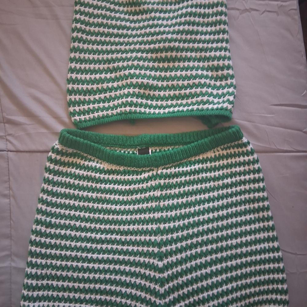SHEIN Green and White Knit Apparel